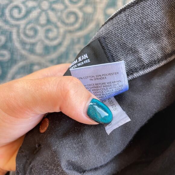 Express Black Mom Jeans Super High Rise - Size‎ 8 - Picture 6 of 11